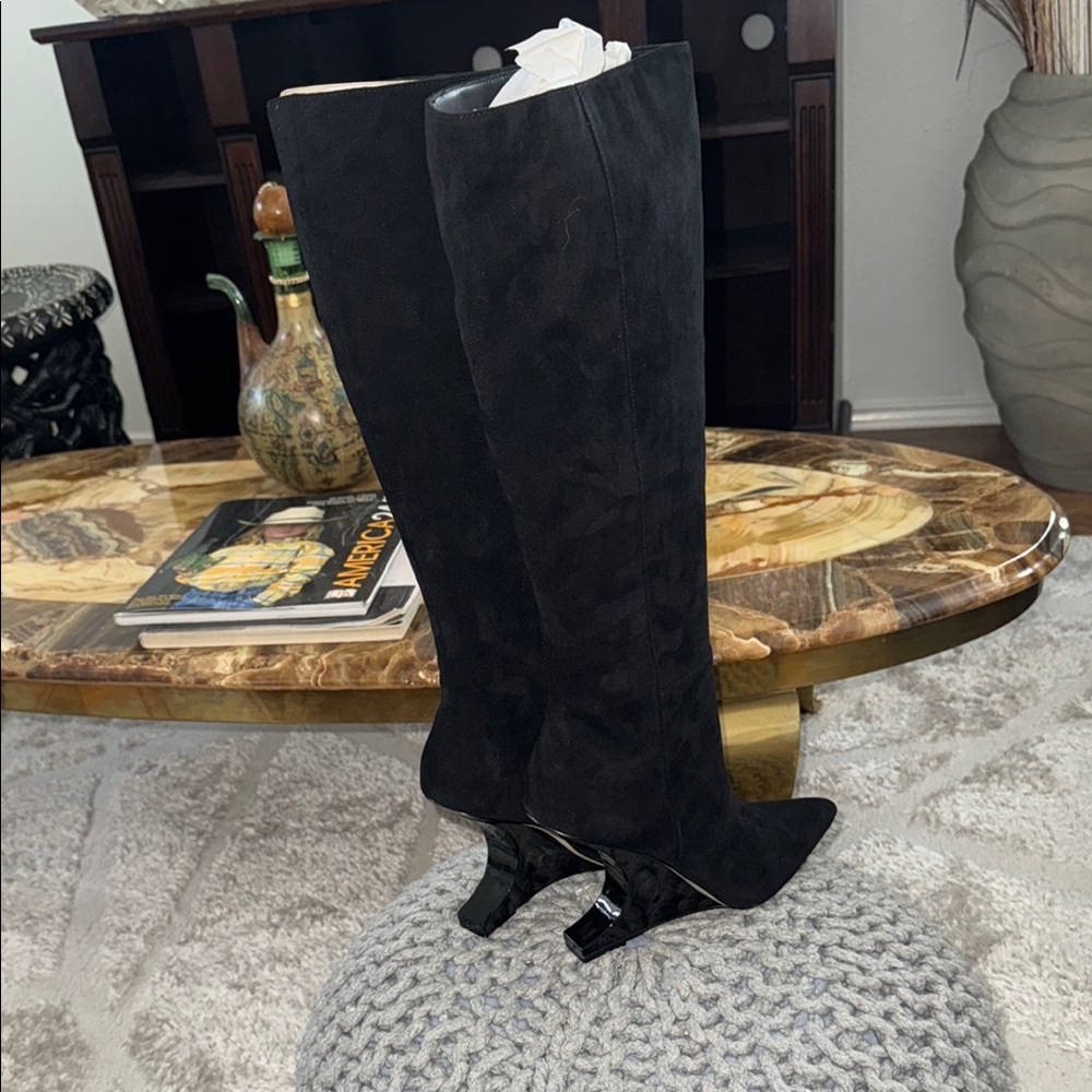 Luna Heel Knee-High Boots with Streamlined Silhouette By AAJ by Aminah. NWB. 9.5